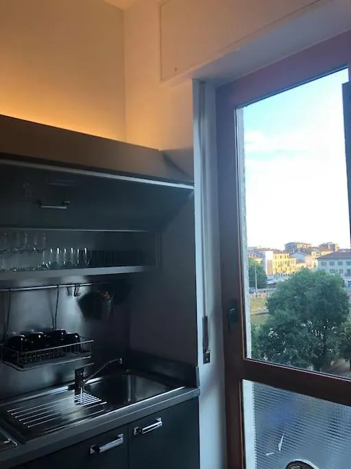 Central And Sunny Apartment - Navigli Milan Italy