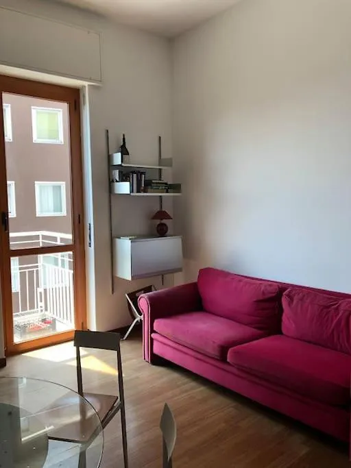 Central And Sunny Apartment - Navigli Milan