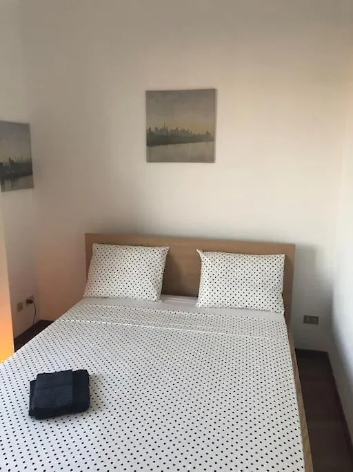 Central And Sunny Apartment - Navigli Milan