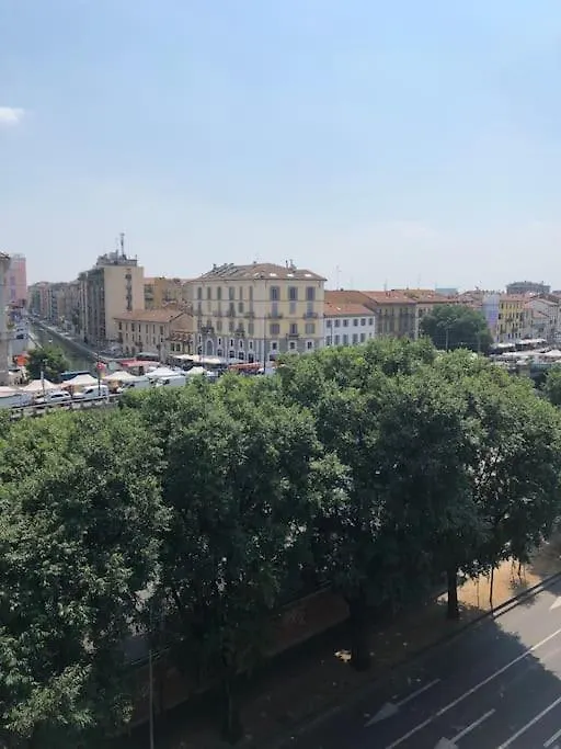 Central And Sunny Apartment - Navigli Milan